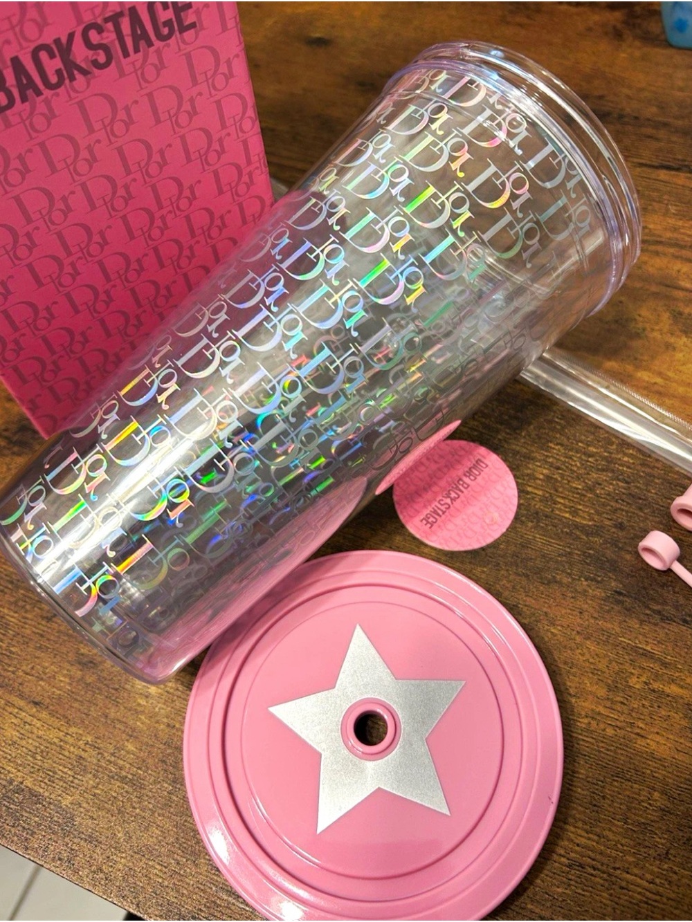 Vaso Backstage Pink Holographic/Oblique
Tumbler de 700 ml,